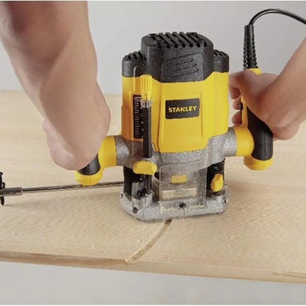 Stanley SRR1200 1200W 8 mm Freze Makinesi - görsel 2