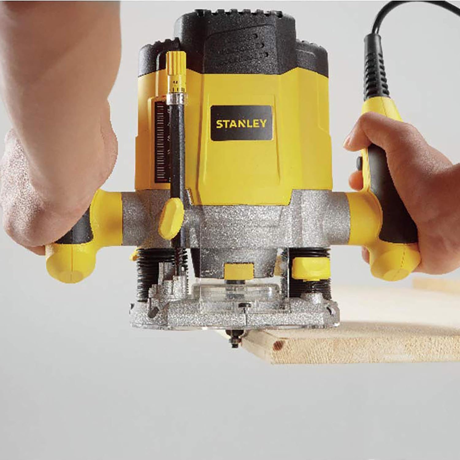 Stanley SRR1200 1200W 8 mm Freze Makinesi - görsel 6